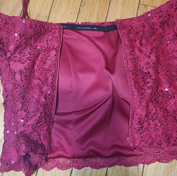 MY Michelle Red Lace Sequin Crop Top 13 - Picture 9 of 13